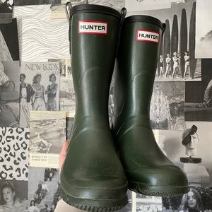 Green Hunter Rubber Boots size 7 no buckle